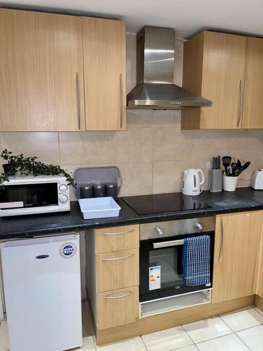 Stylish Cosy Studio Apartment Gravesend Esterno foto