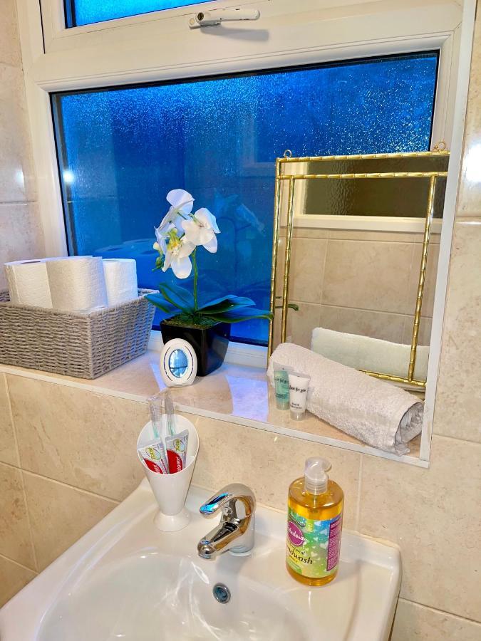 Stylish Cosy Studio Apartment Gravesend Esterno foto
