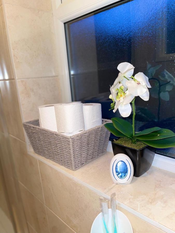 Stylish Cosy Studio Apartment Gravesend Esterno foto